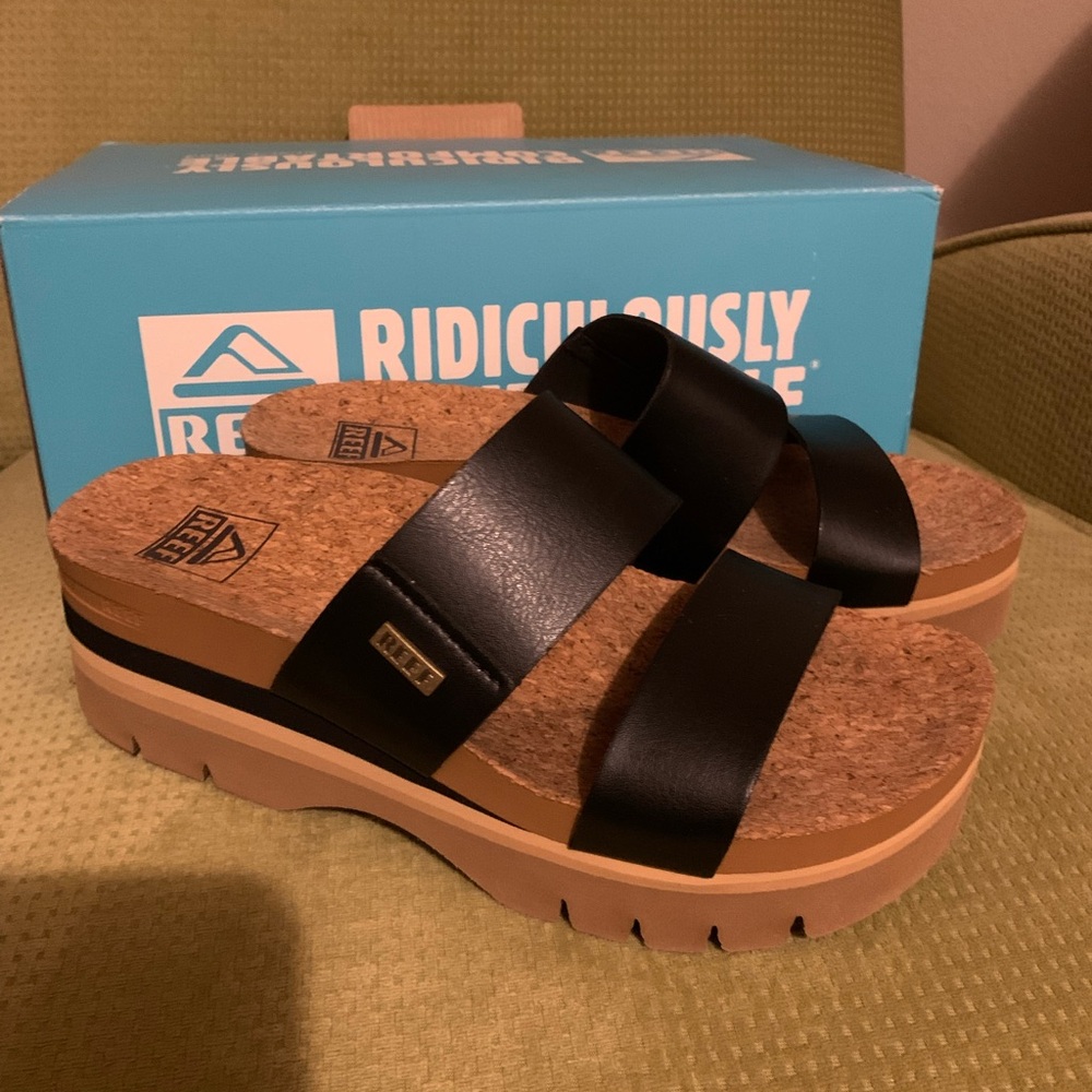 NIB Reef Cushion Vista Higher Size 6